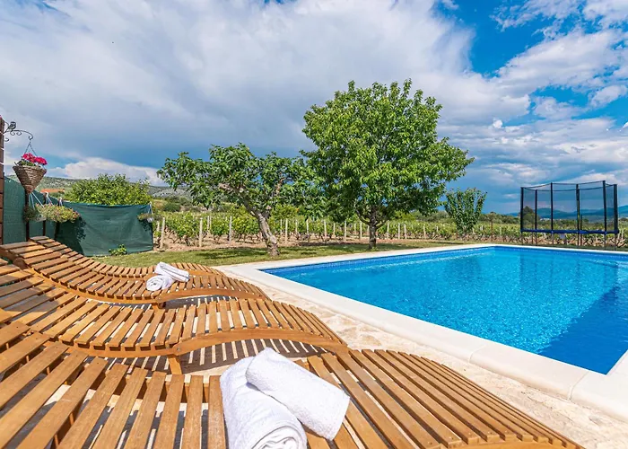 Adria Feriehus Šibenik